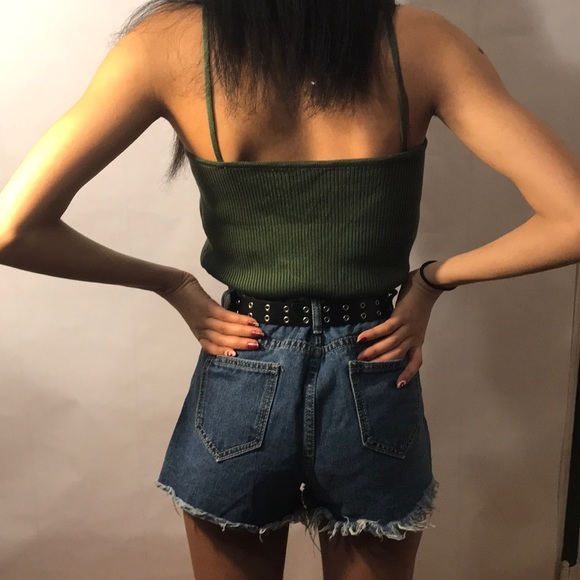 SOLD Vintage style ripped denim shorts - Picture 3 of 3